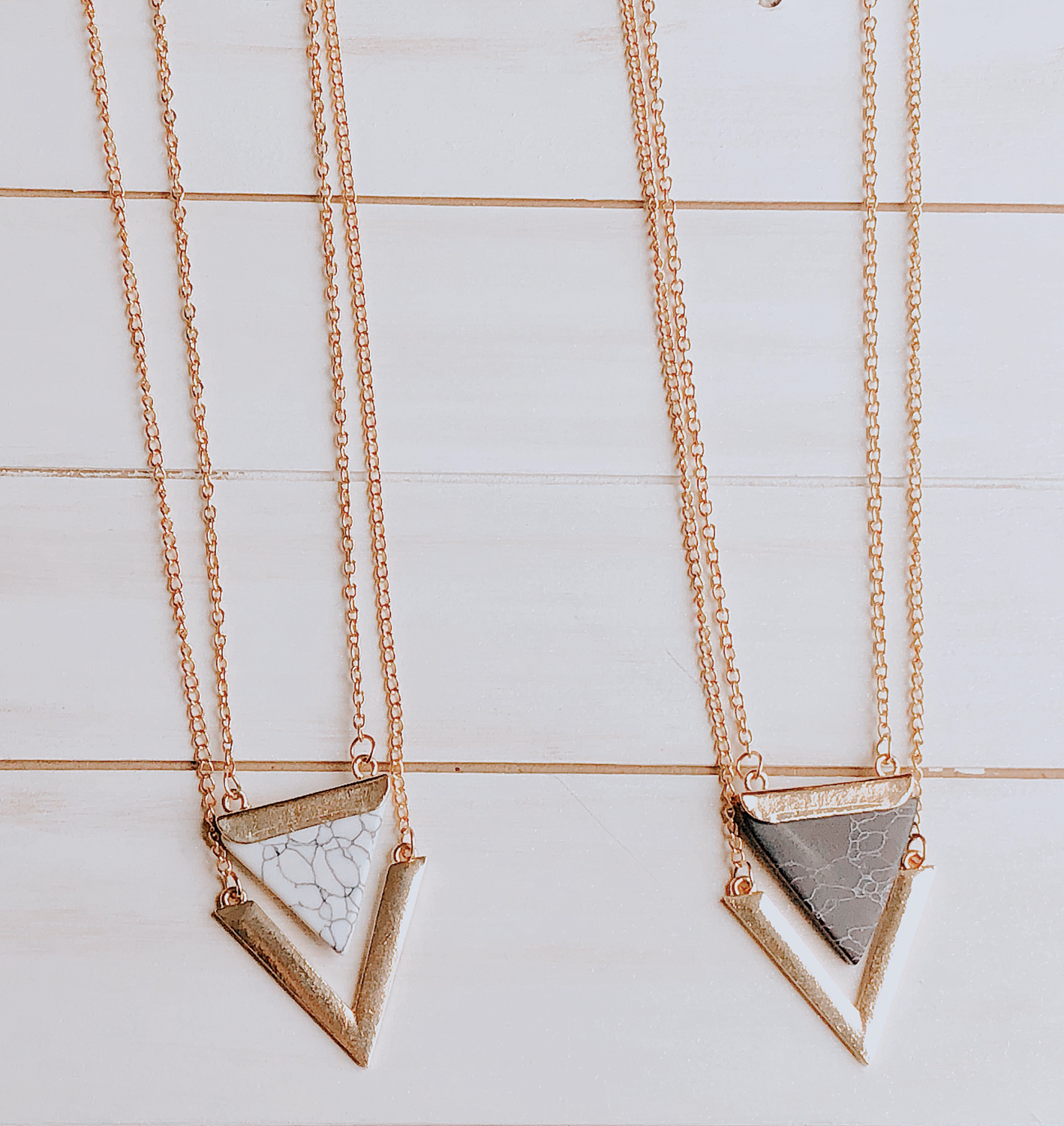 Vicki Pendant Necklace - White