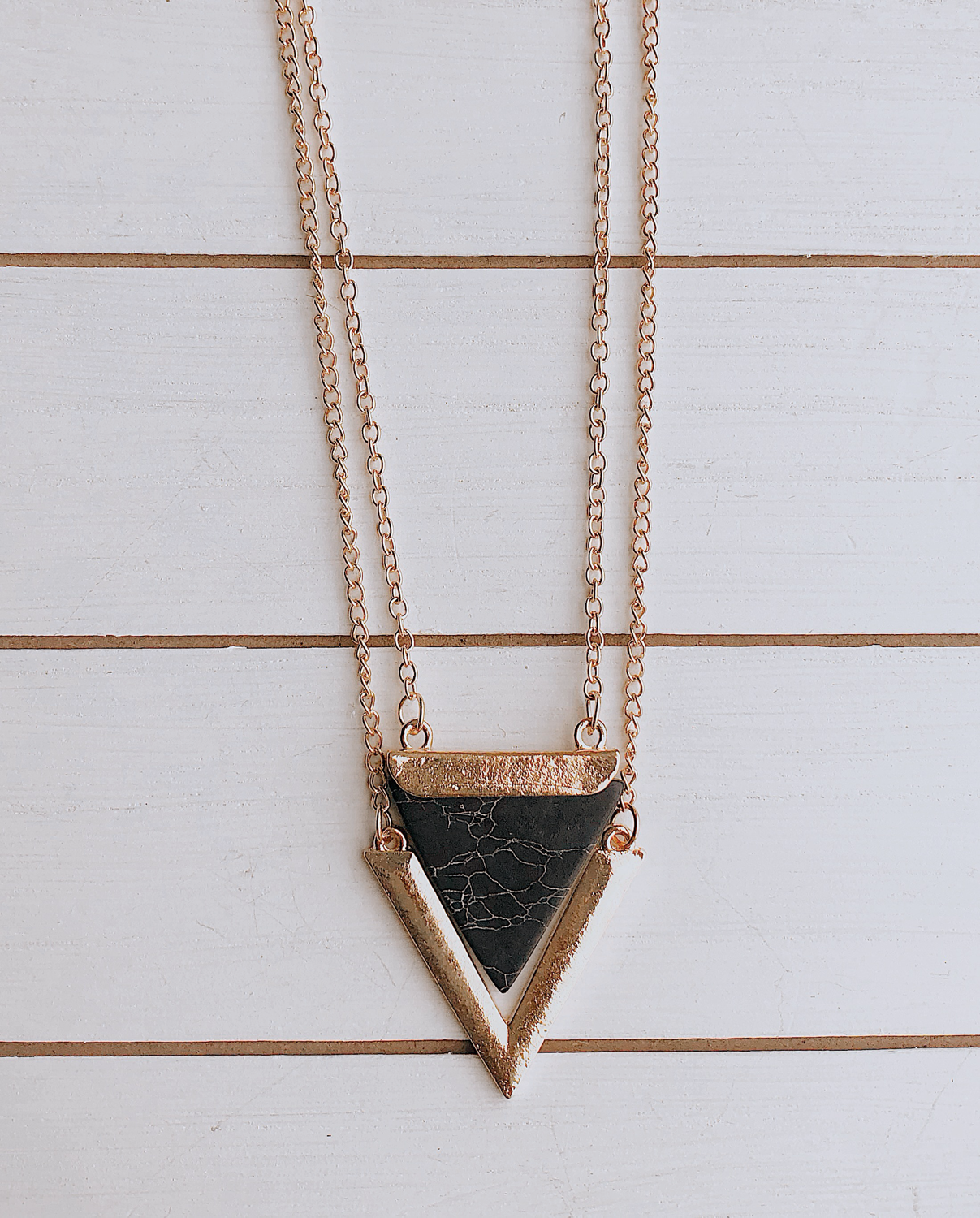 Vicki Pendant Necklace - White