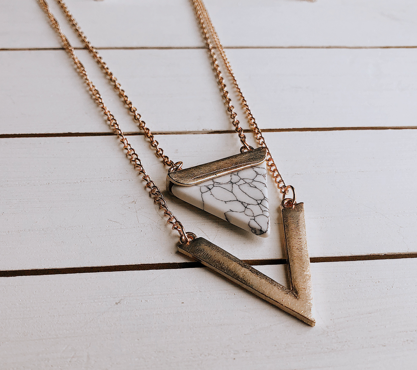 Vicki Pendant Necklace - White