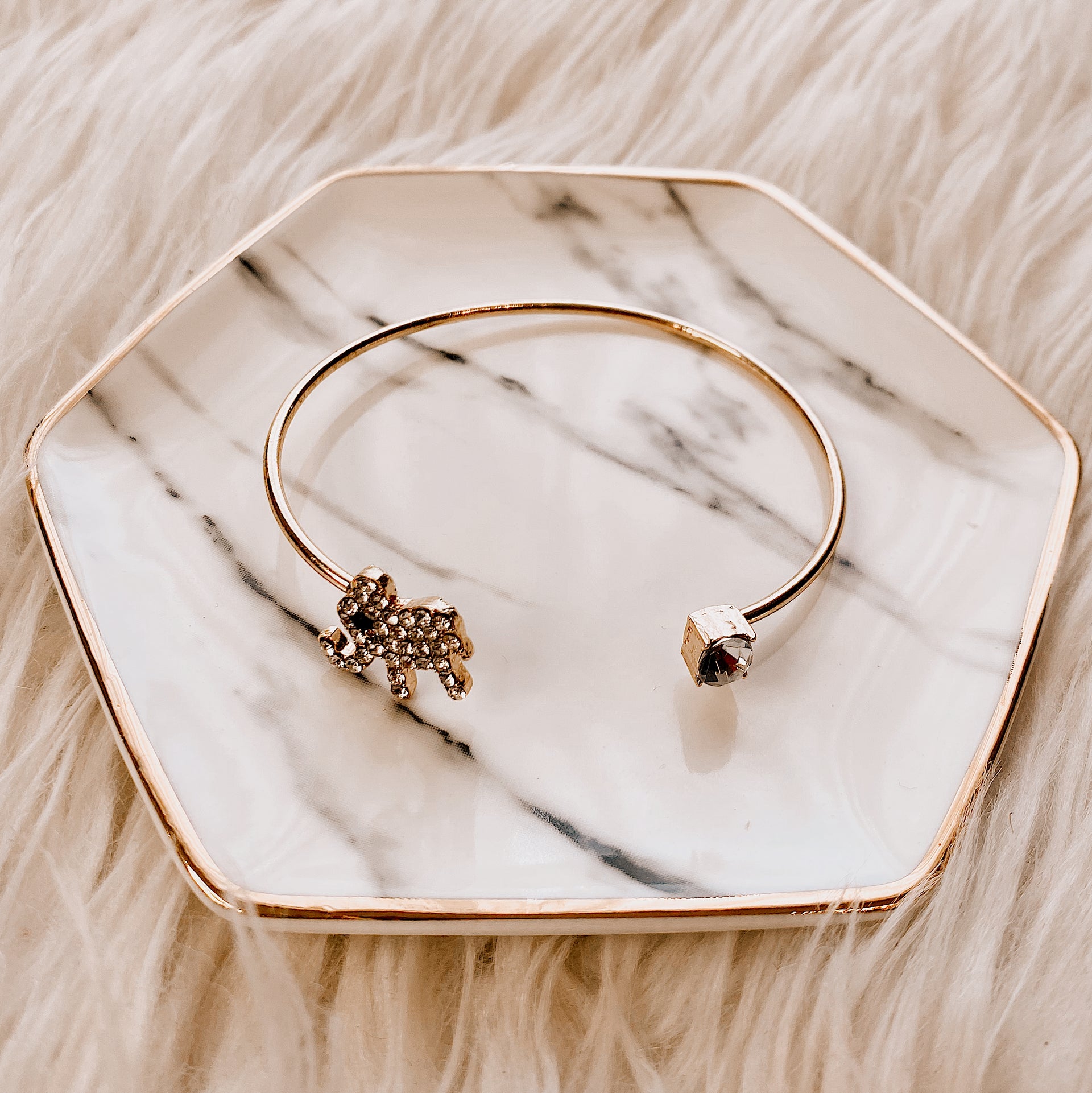 LOVE Letter Earrings – Love Style & Beauty Boutique