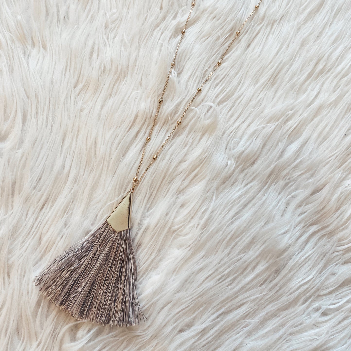 Sweet Tassel Necklace - Light Grey