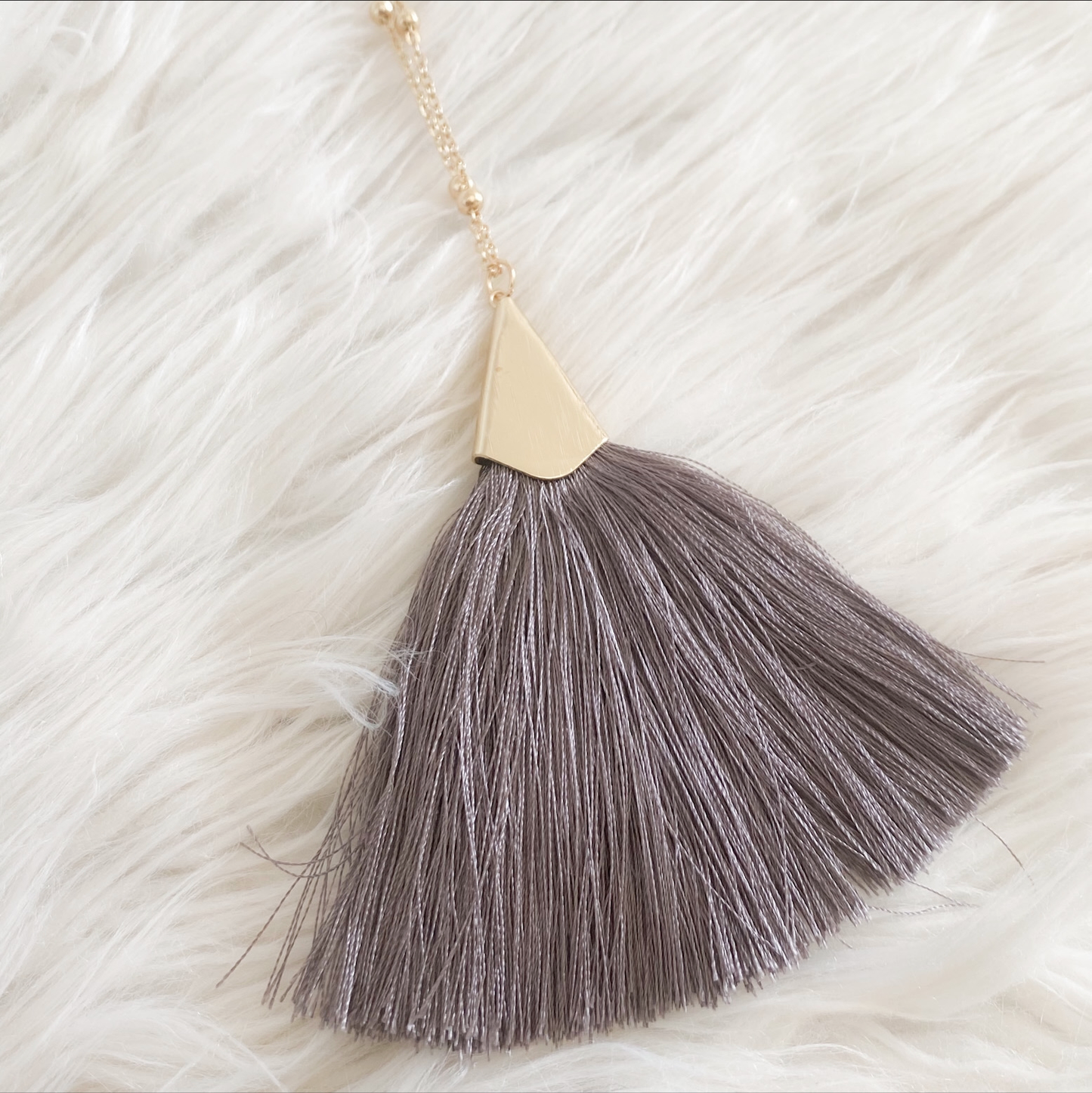 Sweet Tassel Necklace - Light Grey