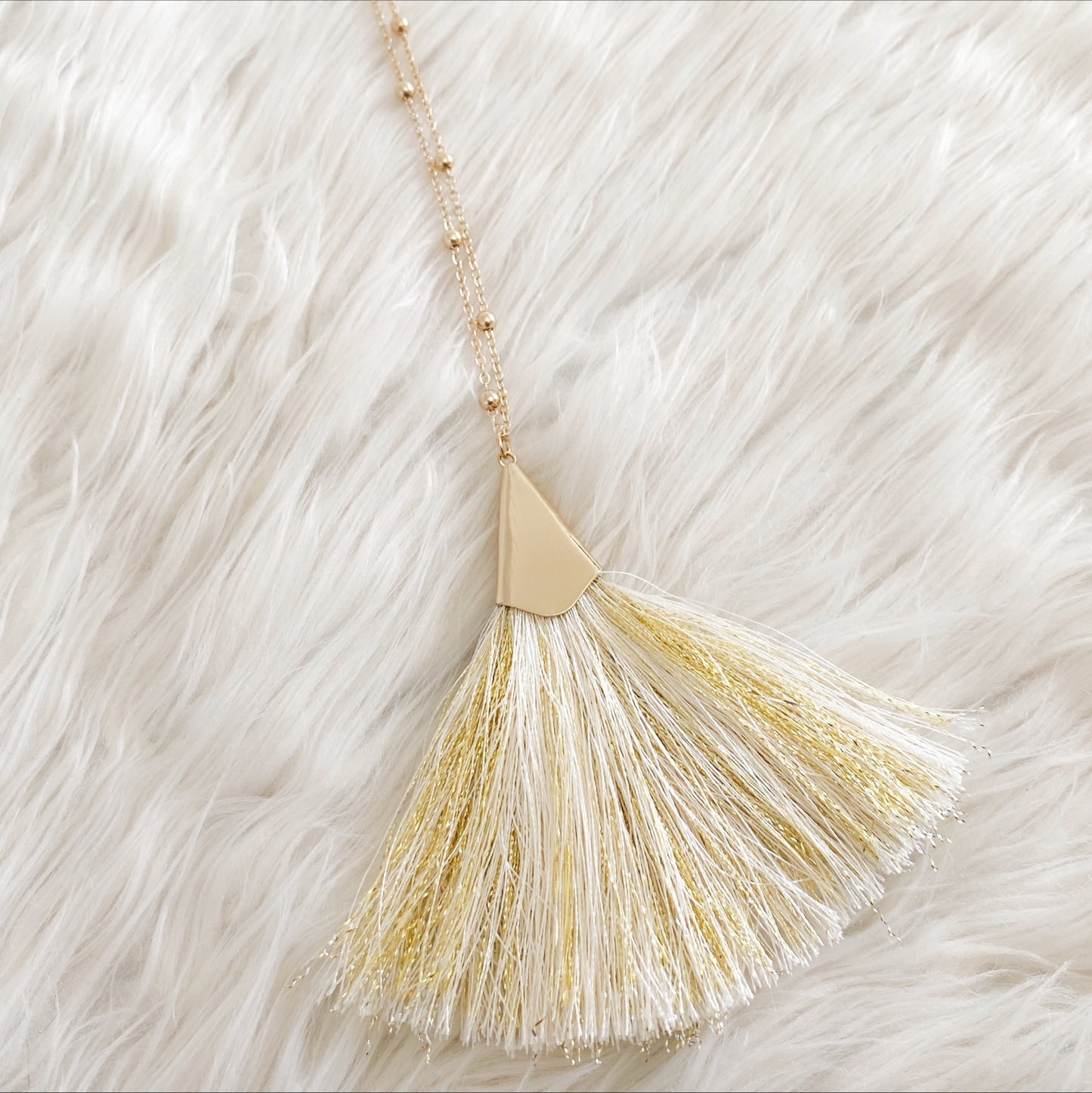 Sweet Tassel Necklace - Light Grey