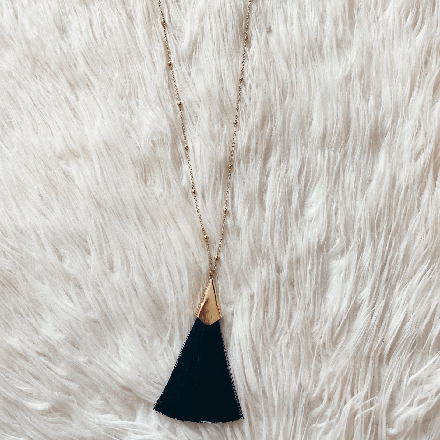 Sweet Tassel Necklace - Light Grey