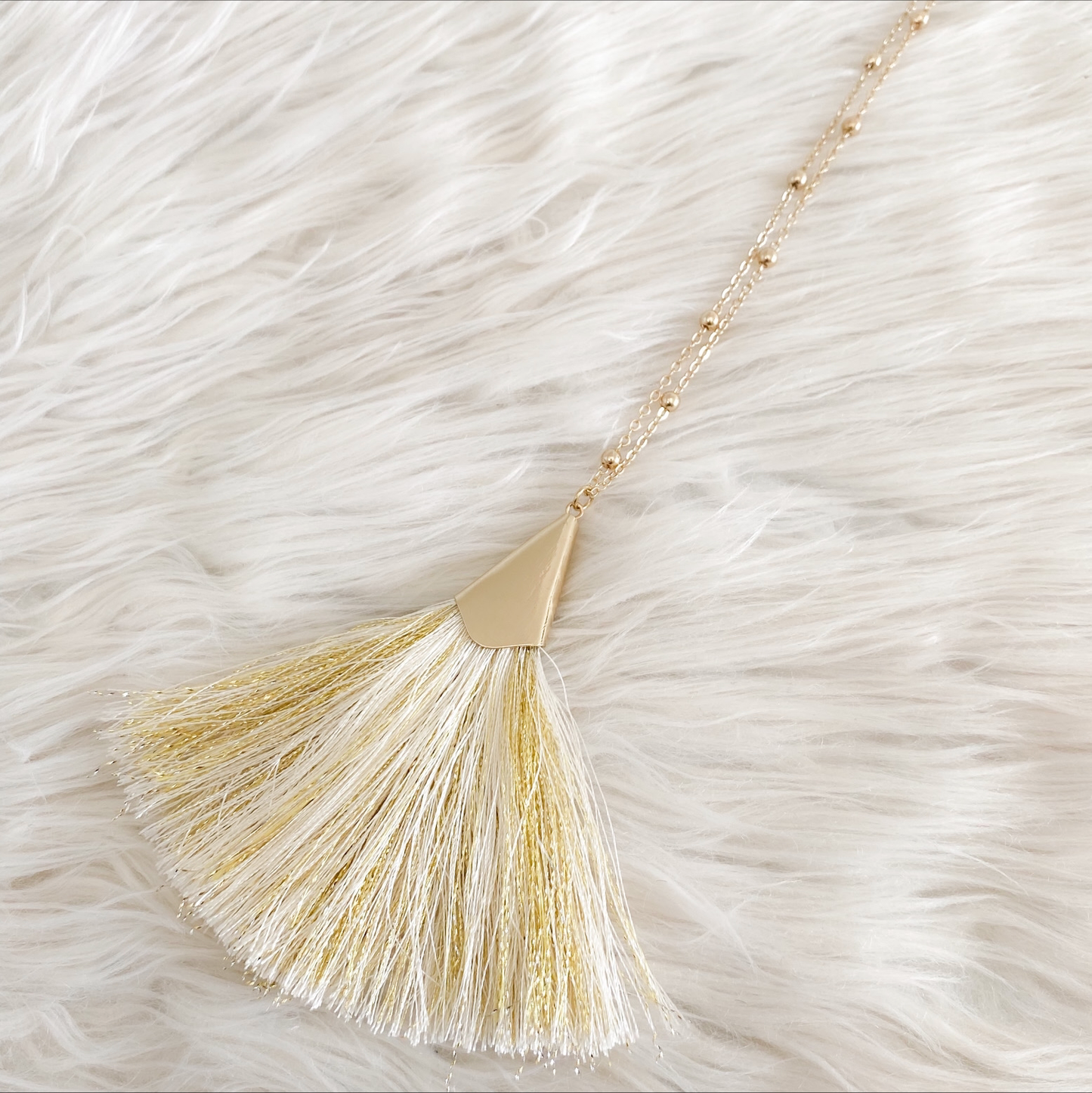 Sweet Tassel Necklace - Light Grey