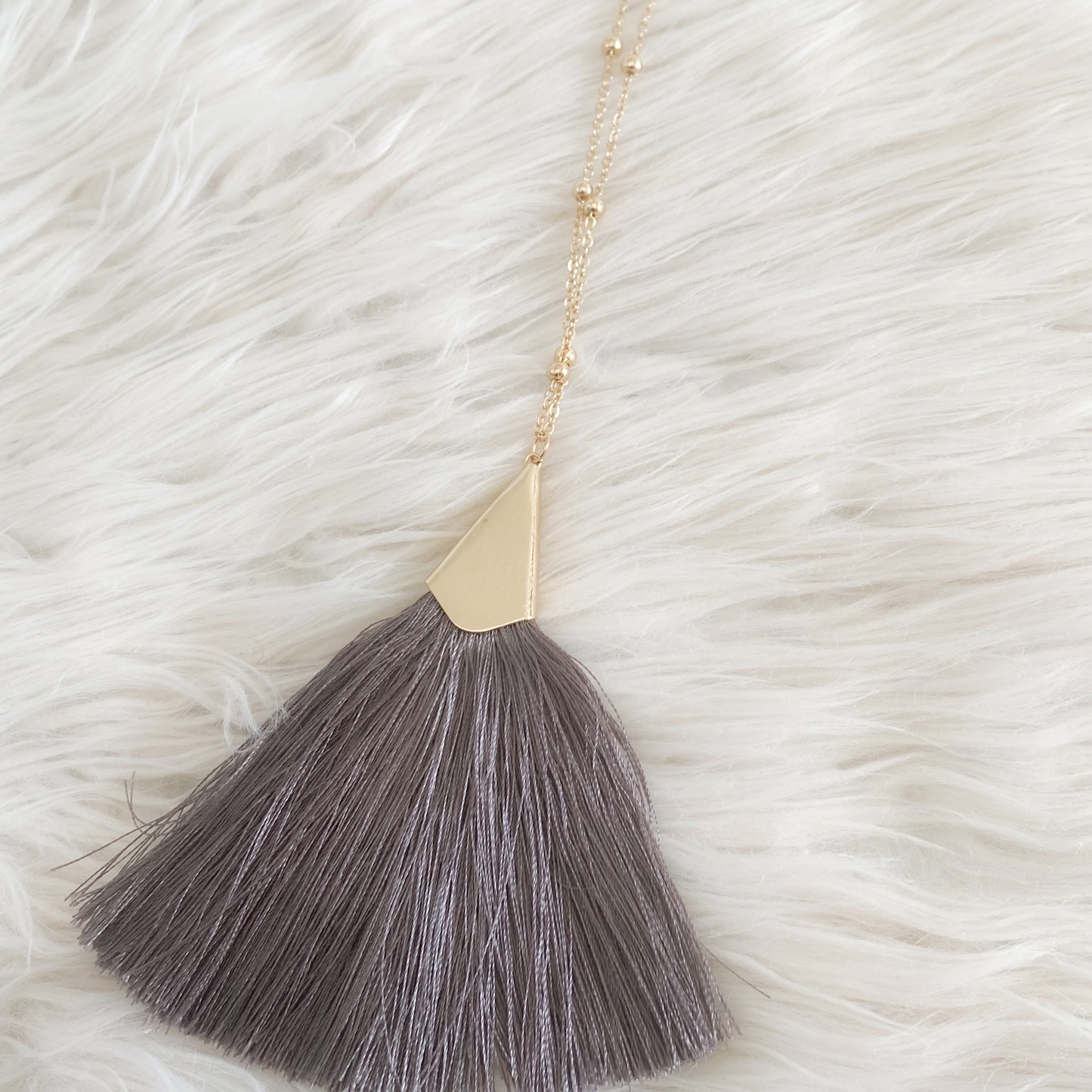 Sweet Tassel Necklace - Light Grey