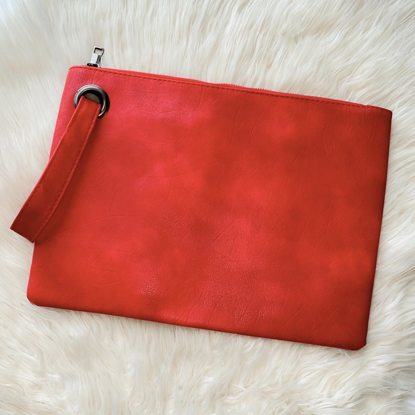 Lori Clutch - Red