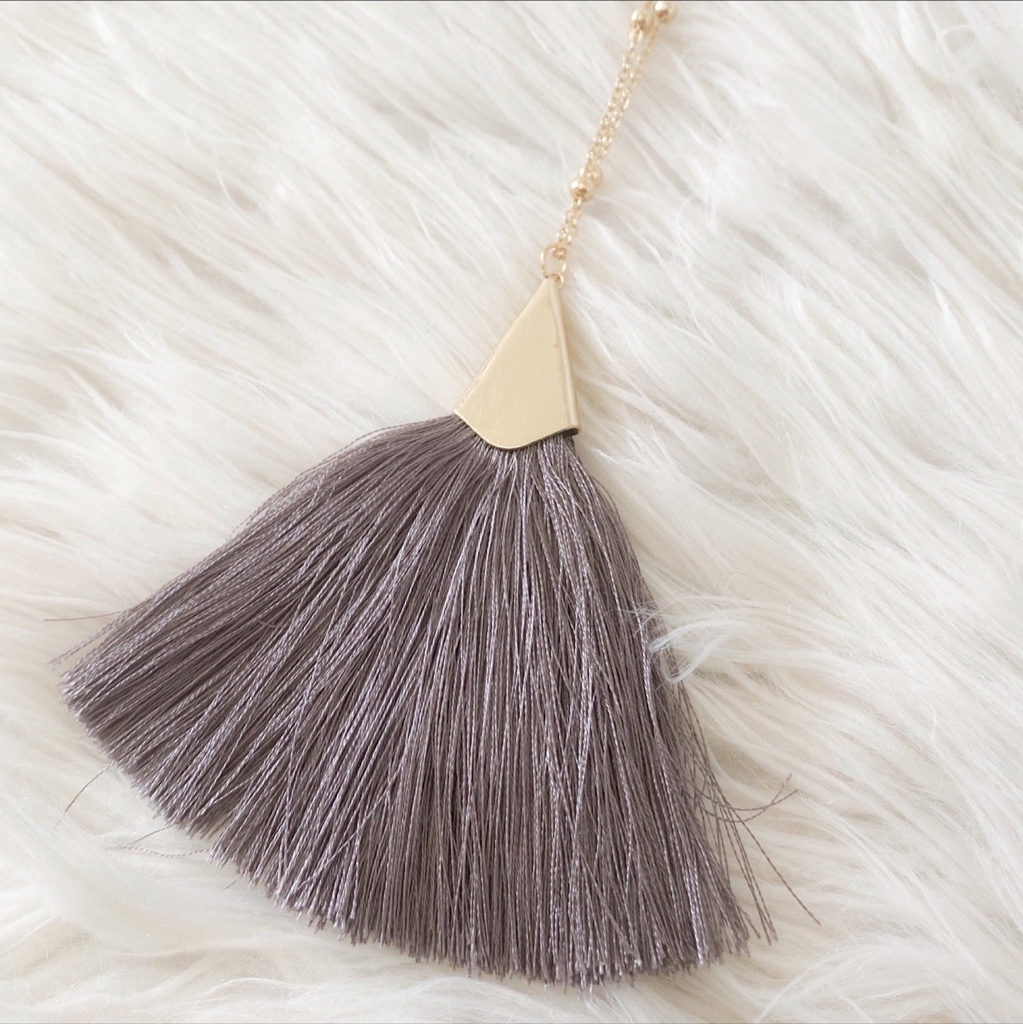 Sweet Tassel Necklace - Dusty Pink